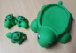 Preview: Schildkröte mit drei Babys Bade Set - Turtle With Babies Bath Set (grün/dunkelgrün)