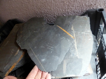 Schiefernstein (Schwarz) - flache Steinplatte Größe ca. DINA5