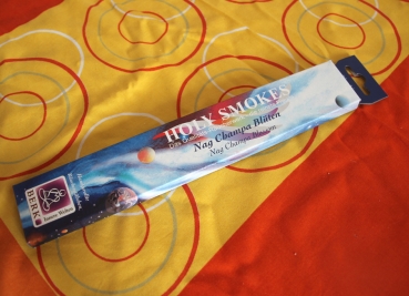 Holy Smokes - Nag Champa Blüten - Blue Line Räucherstäbchen