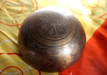 Preview: Tibetische Klangschale mit Gravur - Blume des Lebens - 12cm