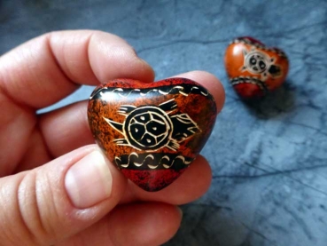 Herz bemalt ca. 35mm Speckstein aus Kenia Schildkröten Motiv