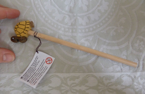Bleistift mit Schildkrötenfigur aus Holz