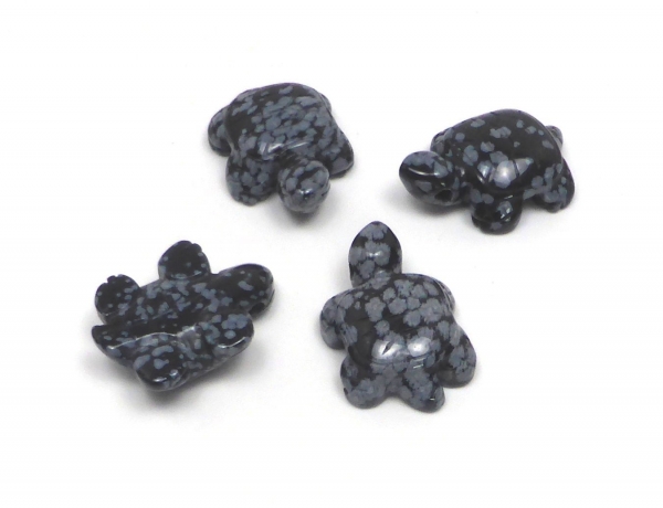 "Marinella" Schildkröten Anhänger aus Schneeflockenobsidian (3,5 cm)