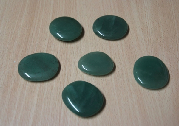 Scheibenstein Aventurin ca. 3-5 x 5 cm groß (grün)