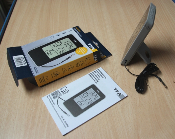 Digitales Thermo-Hygrometer mit Uhr NEU