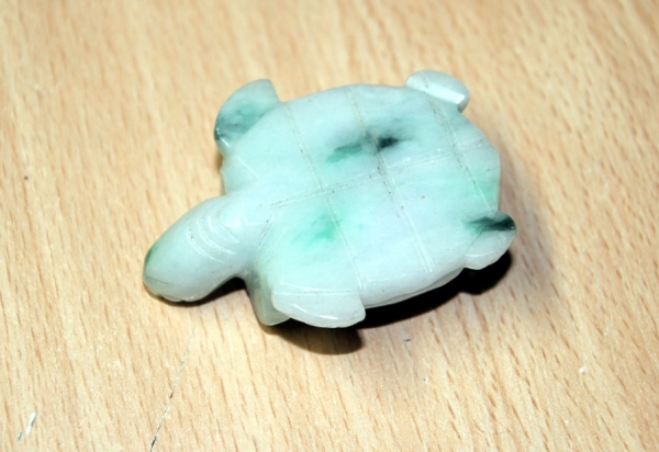 Schildkröte in Top Polierung aus burmesischem Jadeit ( Jade ) ca. 55 x 44 mm