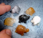 "Pabble" Mini Schildkröten aus Quarz und Jade